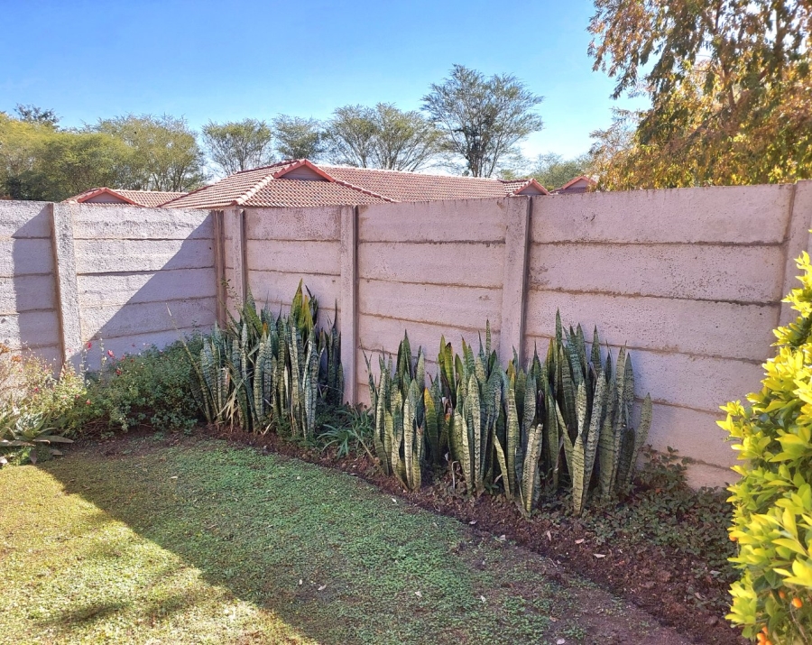 2 Bedroom Property for Sale in Ngwenya River Estate North West